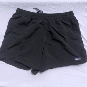 ❤️ Patagonia Baggies 5” high waisted shorts women’s size XS black athletic